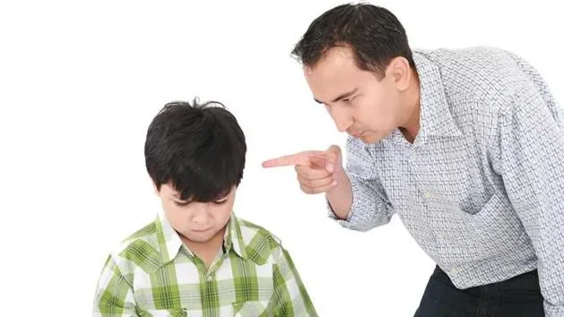 image about كيف تتعامل مع الشخص النرجسي؟ عندما يكون الأب هو الشخص الذي يستنزفك