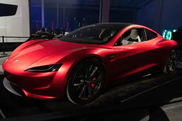 image about سياره تسلا الجديده Tesla roadster  السياره الخارقه من الجيل الثاني a Tesla race car