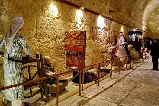 image about سياحة المقابر وزيارة المتاحف!!! 