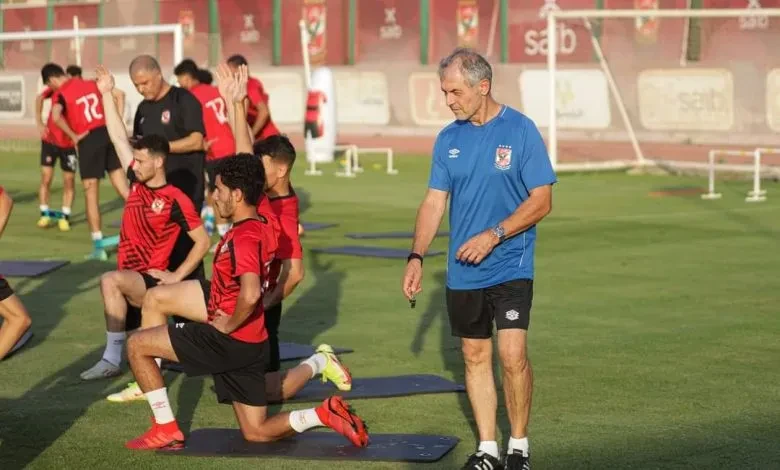 image about الاهلي يخطف بطاقة التأهل من قلب ملعب الرجاء المغربي