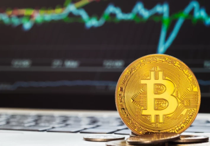 الاستثمار في البيتكوين  الآن قبل الغد .. بسبب تدهور الاقتصاد