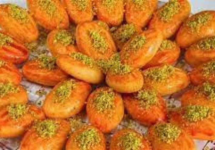 طريقة عمل رموش الست من اطيب الحلويات الشرقيه