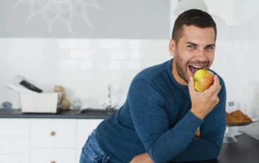 انقاص الوزن  بتناول الطعام بالدليل