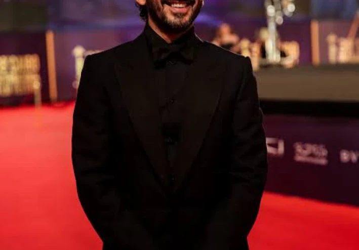 ملخص فيلم واحد تاني للفنان احمد حلمي