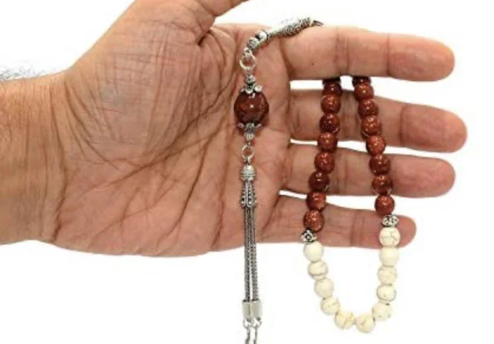 فوائد التسابيح وهل التسبيح يرد القدر ؟