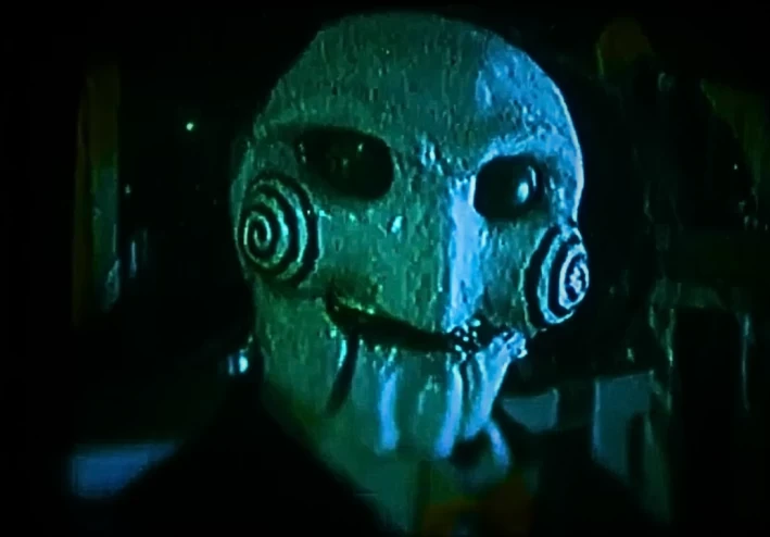 ملخص كامل لفيلم Saw الجزء الأول ...فيديو