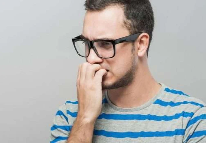 أسباب اضطراب الوسواس القهري وعلاجه