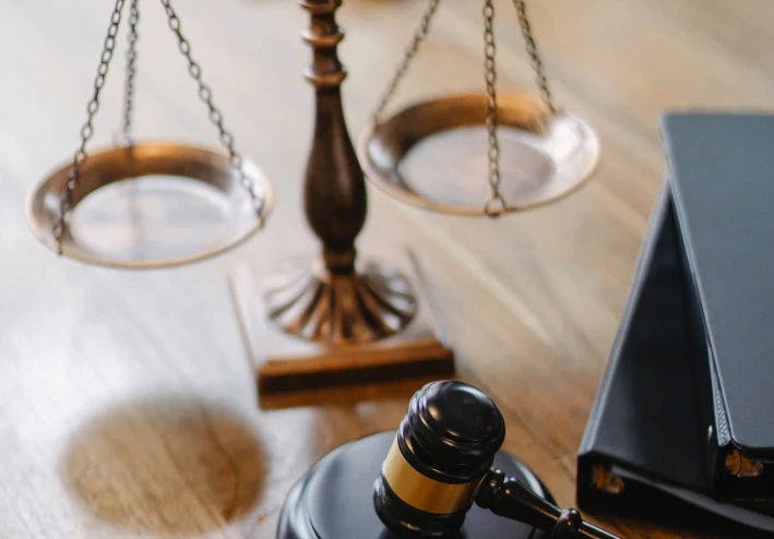 مالفرق بين الوزن والحساب يوم القيامة؟