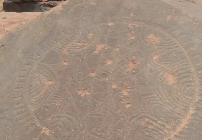 رحلة البحت عن الحجر الفرعوني