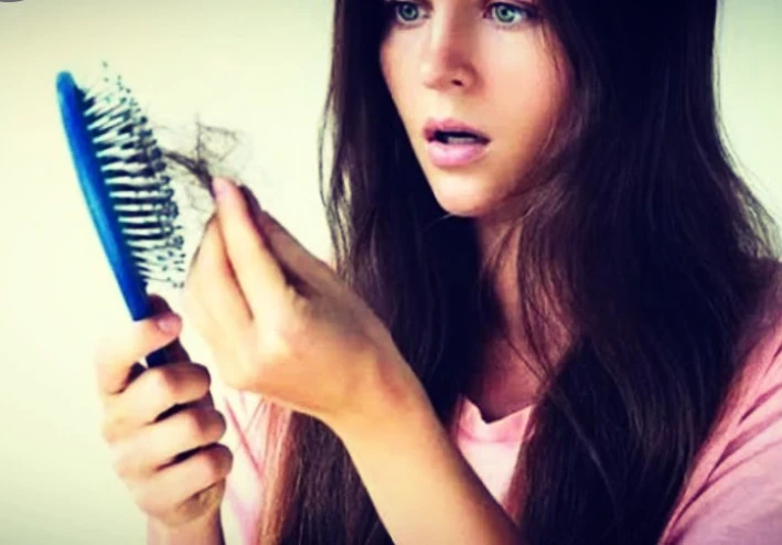 خمس زيوت لا غنى عنهم لعلاج تساقط و هيشان و ضعف و شيب الشعر نهائيا