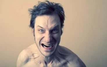 السيكوباتية و ماهى وكيفيه التعامل مع الشخص السيكوباتى