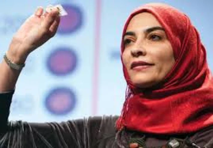 "نساء ملهمات: قصص نجاح وتميز في مختلف المجالات"