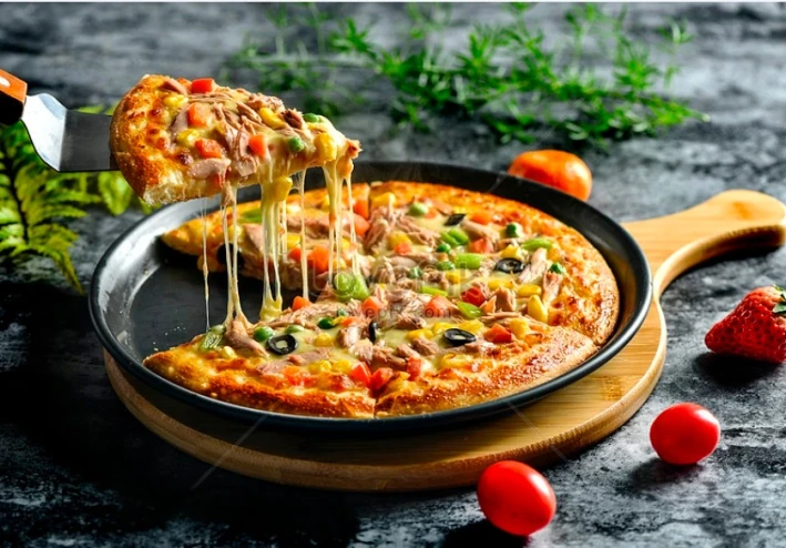 طريقة عمل بيتزا منزلية لذيذة