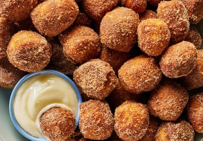 حبايبات البريتزل بالقرفة