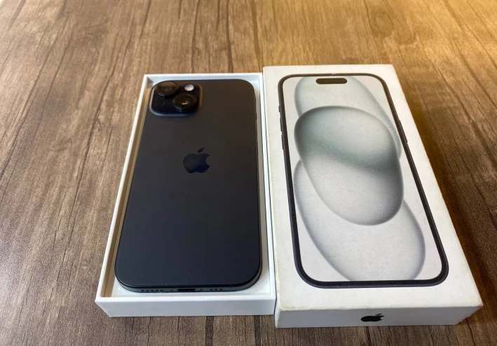 Iphone 15 تحفة فنية تمزج بين الأناقة والتكنولوجيا المتقدمة