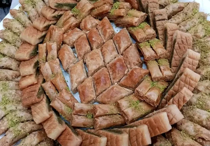 اكل المنزال  من اهم يوميات الإنسان