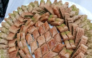 اكل المنزال  من اهم يوميات الإنسان 