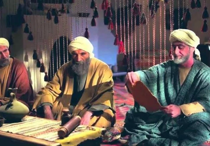 مات وحيدًا ودفن في بيته ورفضوا صلاة الجنازة عليه   .. تعرف على محنة أول عالم مسلم فسر القرآن