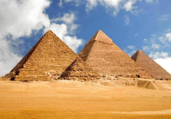 تعد حضارة مصر القديمة من اطول الحضارات و اعرقها !
