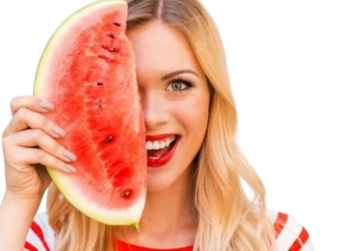 هل أنت ضمنهم؟ 5 يمنعهم الطبيب عن تناول البطيخ