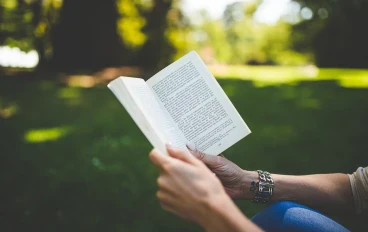 كلمات هامة في قصة طموحات عظمى Great expectations للصف الثالث الثانوي.