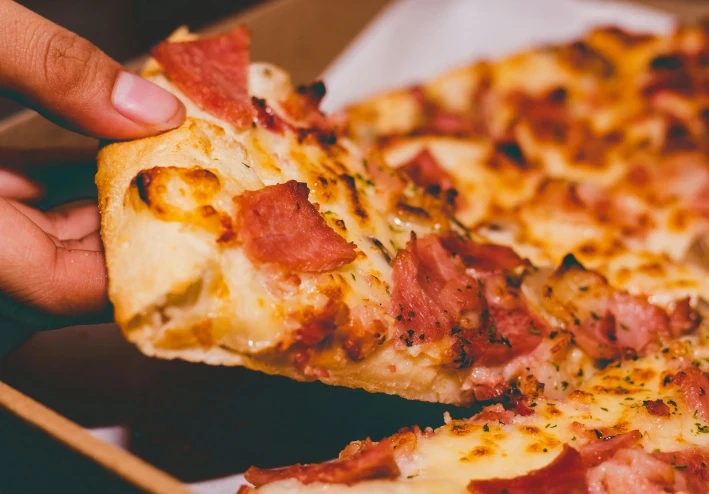 اسرار تحضير افضل بيتزا علي الاطلاق  _  pizza المطاعم - الاسرار والمكونات