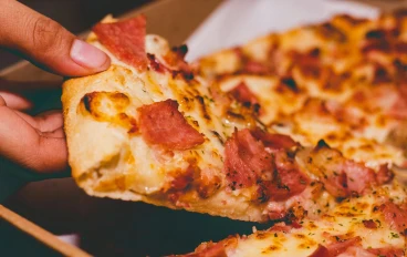 اسرار تحضير افضل بيتزا علي الاطلاق  _  pizza المطاعم - الاسرار والمكونات 