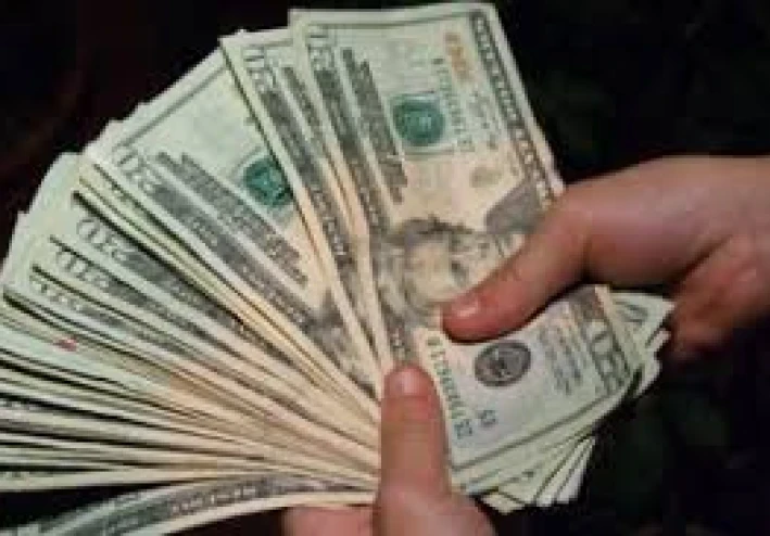تعلم التداول عبر الإنترنت  في المنزل.