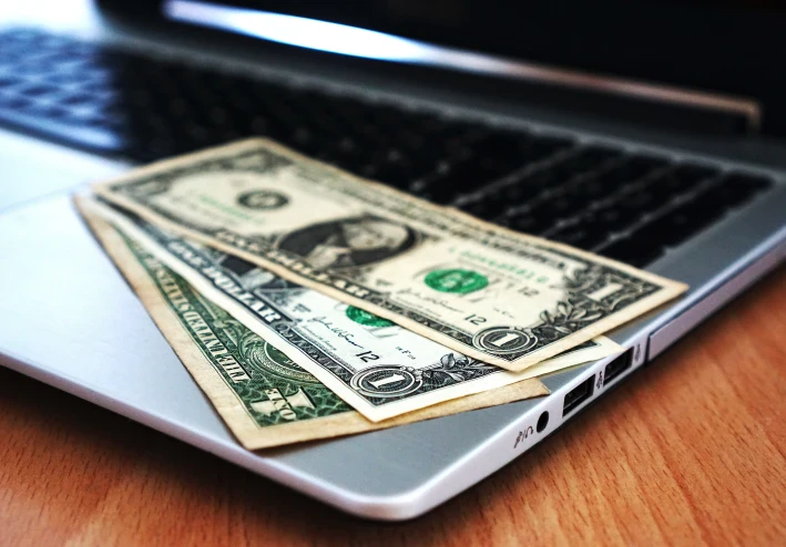 كيفية كسب المال عبر الإنترنت للمبتدئين 2022