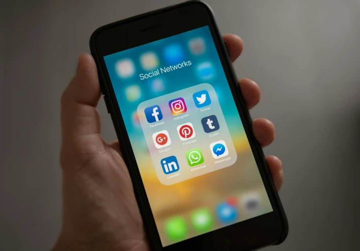 مواقع التواصل الاجتماعي والربح من خلالها