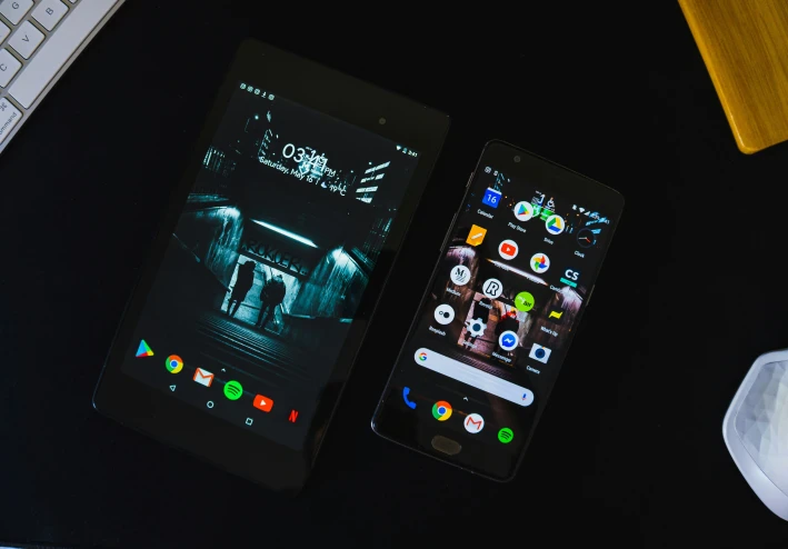تطبيقات Google : مجموعة من التطبيقات والخدمات
