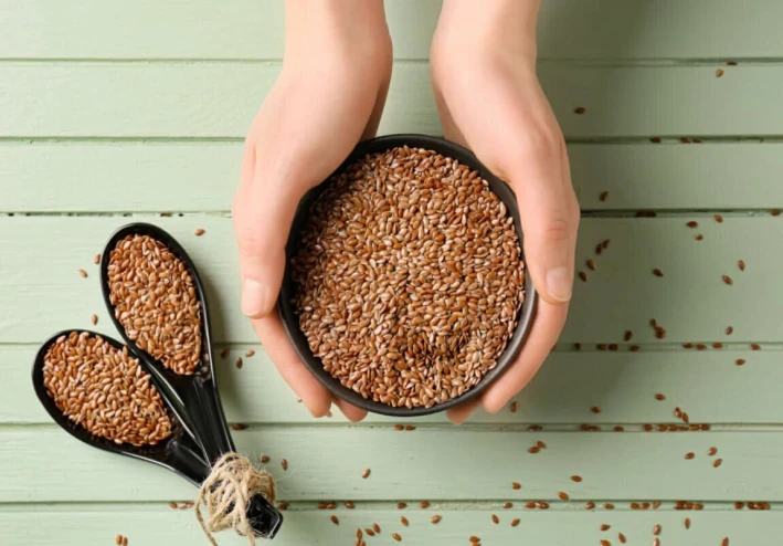الآثار المعجزة لبذور الكتان أفضل الأطعمة النباتية  Flax seeds