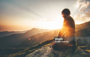 اعظم الخلق رسول الله (انت الحبيب الثاني يارسول الله والحبيب الاول هو الله فتبارك الله وطاب زكر ك ) 