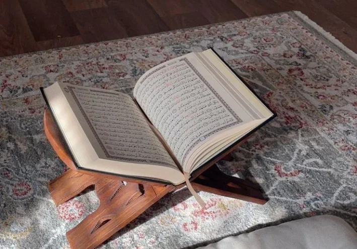 **"قوة الأدعية والأذكار: الروحانية والسكينة النفسية في الإسلام"**