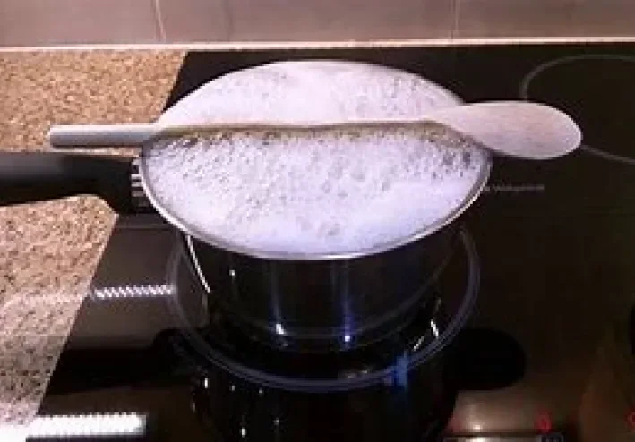 Why Do Milk and Pasta Boil Over During Cooking? Causes and Solutions