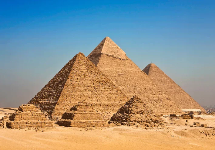 Egypt: Gateway to Ancient Wonders and Hidden Treasures – Discover the Magic of Civilization and Luxury