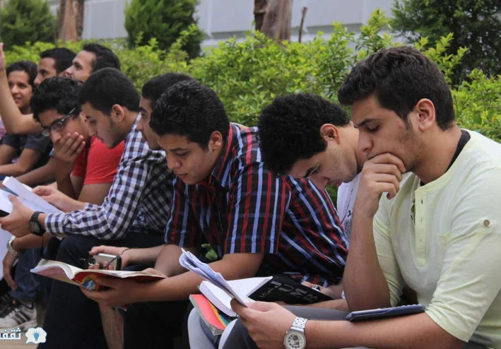 الثانوية العامة وكيفية تعامل أولياء الأمور مع أبنائهم اثناء تلك المرحلة