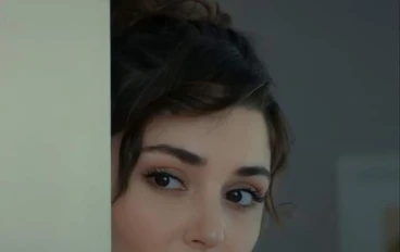 (.ليلة فرحي لقيت جوزي داخل عليا )