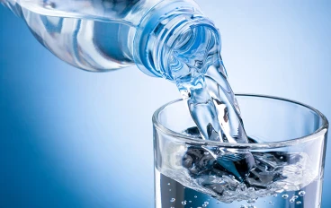 ستة اخطاء يمكن الوقوع فيها عند شرب الماء