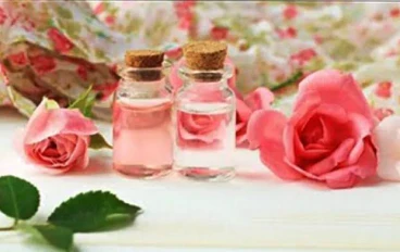ماء الورد للبشرة من حيث الاستخدام و الوصفات 