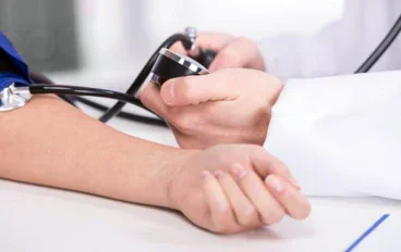 الوقاية من الأمراض المزمنة: دليل شامل لتحسين الصحة العامة