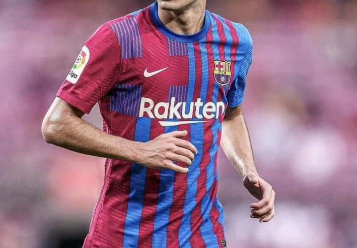 الموهبه الشابه بيدري جونزاليس لاعب برشلونه