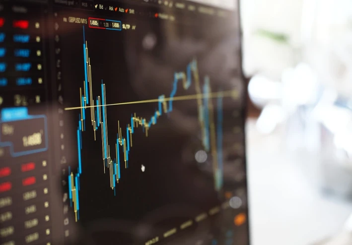 كيف يمكن اكتشاف أفضل الفرص لتداول الشموع اليابانية؟