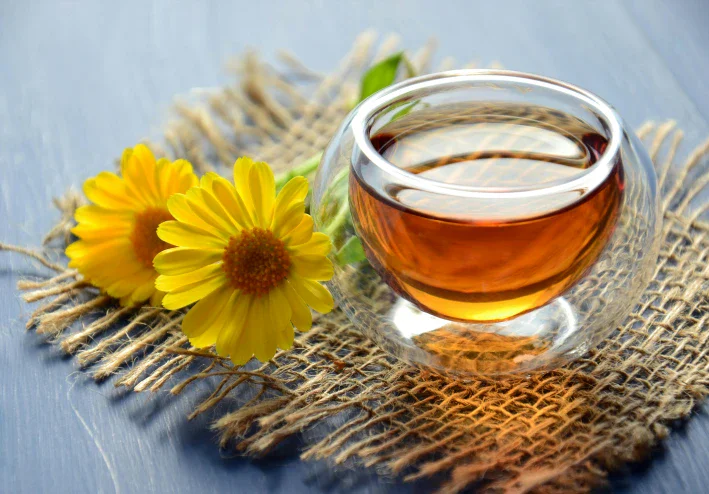 "العسل الأبيض: سر الطاقة والصحة المتكاملة من الطبيعة"