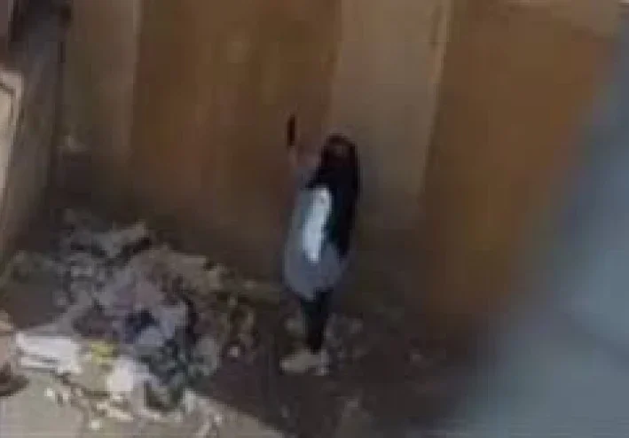 بتغششهم من الشباك | مصير المعلمة المصرية المتهمة بواقعة امتحان الكيميا.