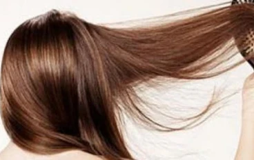 وصفات طبيعية لتنعيم الشعر وتطويله بمكونات طبيعية