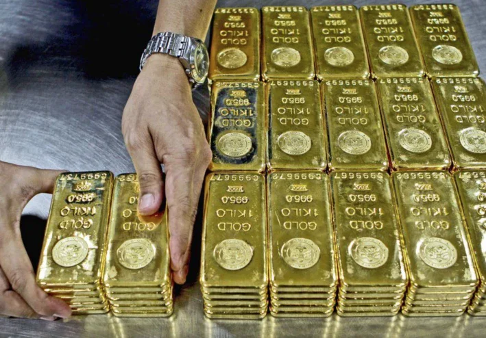 الاستثمار في شراء الذهب فرص وتحديات