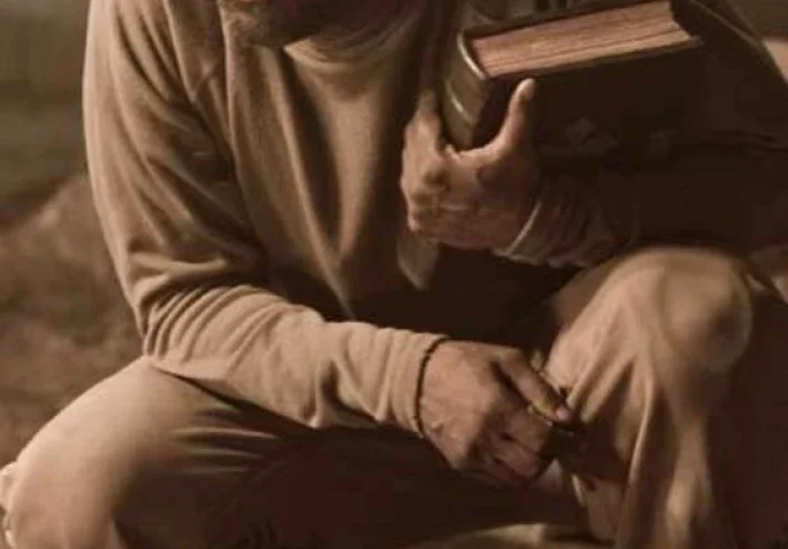 كتاب إيلاي: كلمات ليست كالكلمات