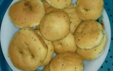 طريقة عمل مخبوزات بحبة البركة والقشطة 