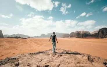 رحلة عبر العواطف والتجارب الإنسانية